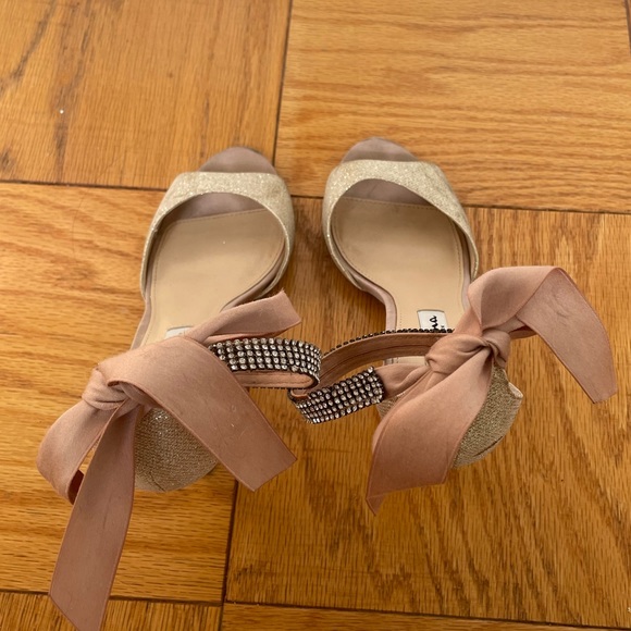 Peep Toe Heels with Satin Ribbon - Picture 3 of 11